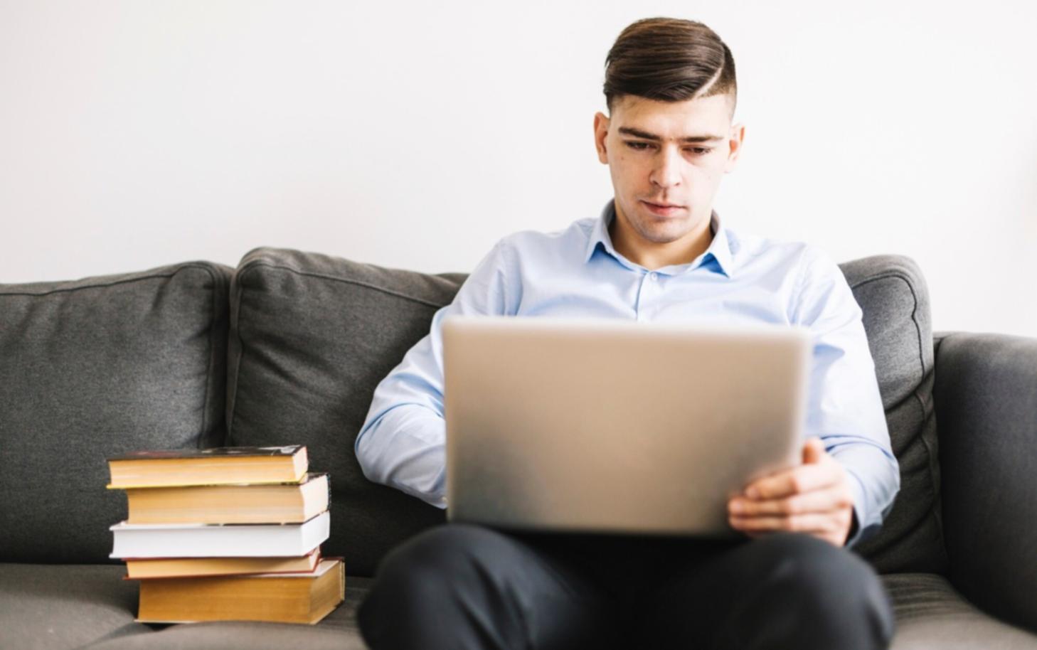 Strategia di contenuti SEO con pianificazione editoriale e ricerca keywords